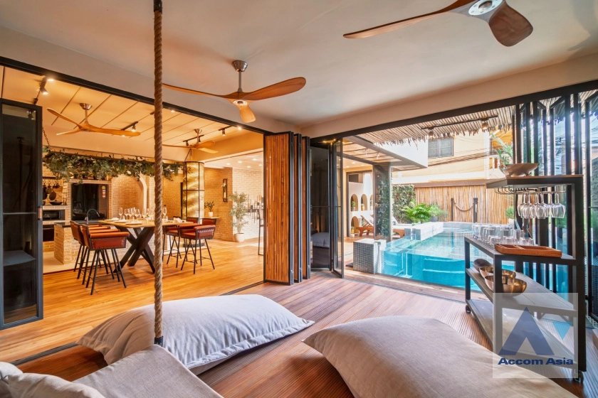 unitFully Furnished, Private Swimming Pool | Luxury Pool Villa in the Heart of Bangkok — 10 Minutes from Onnut, on Srinakarin Road ( AA45050 )