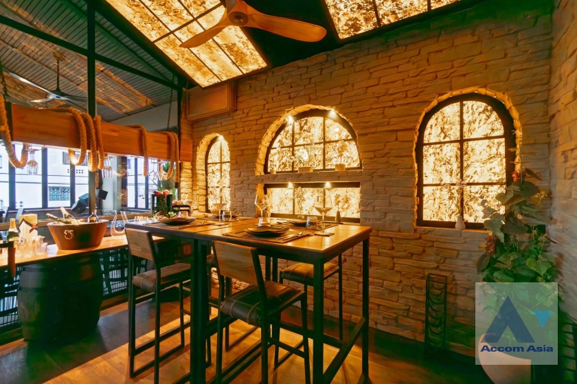 9  4 br House For Sale in Pattanakarn ,Bangkok  AA45050