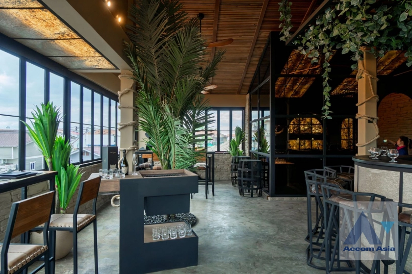 12  4 br House For Sale in Pattanakarn ,Bangkok  AA45050