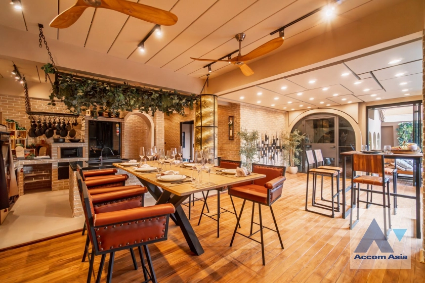 5  4 br House For Sale in Pattanakarn ,Bangkok  AA45050