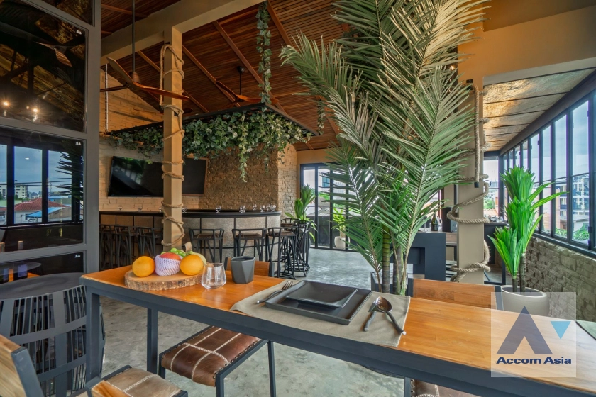 8  4 br House For Sale in Pattanakarn ,Bangkok  AA45050