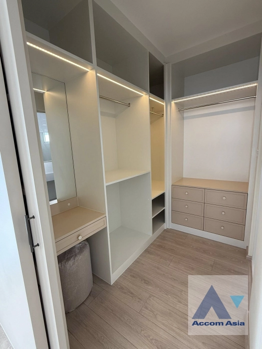 18  4 br House for rent and sale in Samutprakan ,Samutprakan  at Villaggio 3 Srinakarin Bangna AA45053