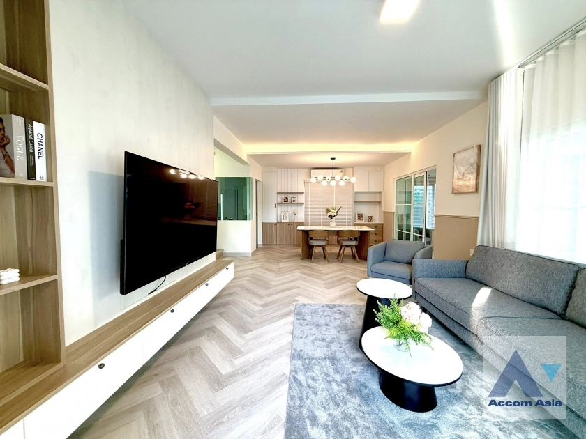  1  4 br House for rent and sale in Samutprakan ,Samutprakan  at Villaggio 3 Srinakarin Bangna AA45053