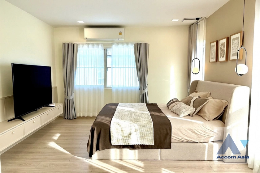 9  4 br House for rent and sale in Samutprakan ,Samutprakan  at Villaggio 3 Srinakarin Bangna AA45053