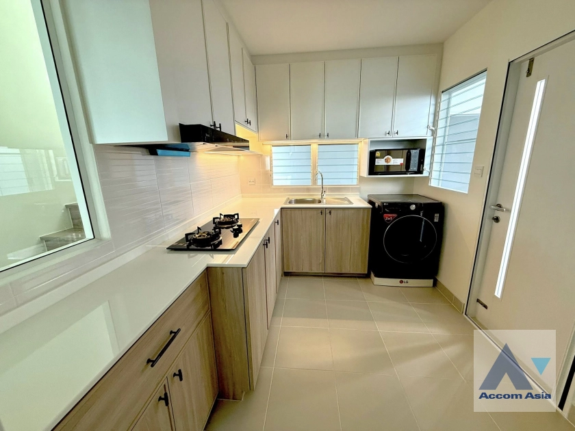 5  4 br House for rent and sale in Samutprakan ,Samutprakan  at Villaggio 3 Srinakarin Bangna AA45053