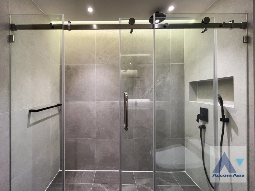 14  2 br Condominium For Sale in Sukhumvit ,Bangkok BTS Thong Lo at Noble Remix AA45054