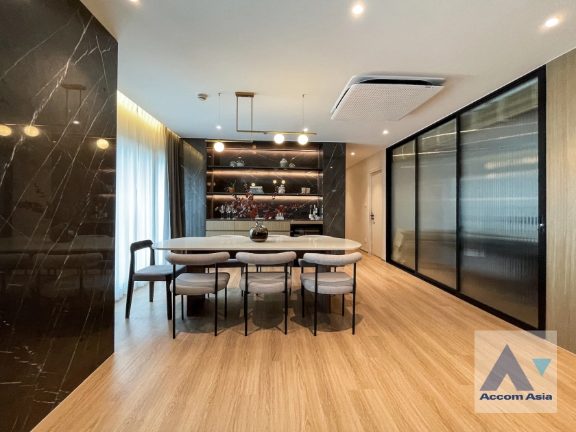 9  2 br Condominium For Sale in Sukhumvit ,Bangkok BTS Thong Lo at Noble Remix AA45054