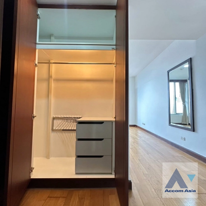 9  2 br Condominium For Sale in Ploenchit ,Bangkok BTS Ploenchit at All Seasons Mansion AA45059