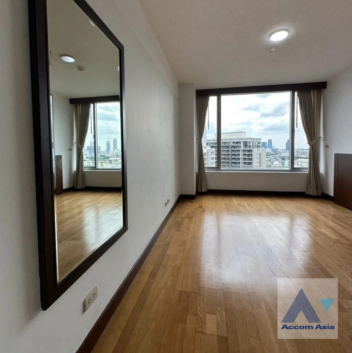 8  2 br Condominium For Sale in Ploenchit ,Bangkok BTS Ploenchit at All Seasons Mansion AA45059