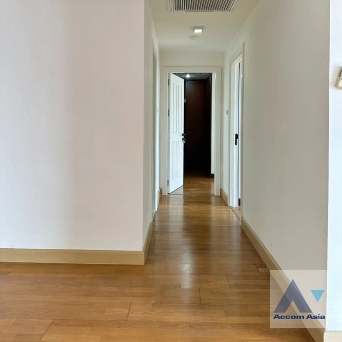 7  2 br Condominium For Sale in Ploenchit ,Bangkok BTS Ploenchit at All Seasons Mansion AA45059