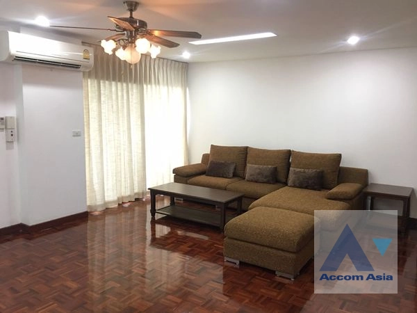 unit 3 Bedrooms  Apartment For Rent & Sale in Sukhumvit, Bangkok  near BTS Phrom Phong (AA45060)