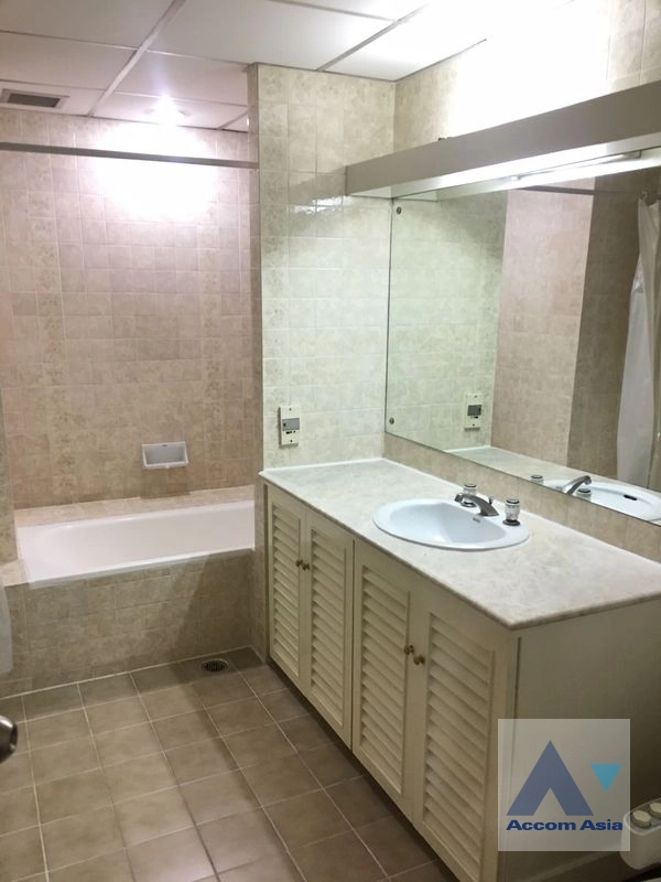 10  3 br Apartment for rent and sale in Sukhumvit ,Bangkok BTS Phrom Phong at Suite For Family AA45060