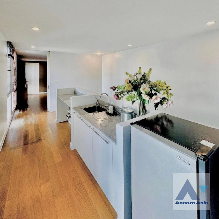 5  3 br House For Sale in Krungthep Kreetha ,Bangkok  at Courtyard Villa AA45061