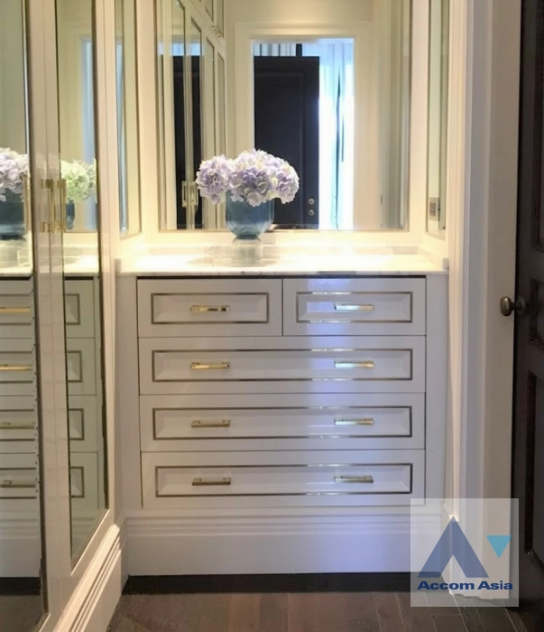 10  2 br Condominium For Rent in Ploenchit ,Bangkok BTS Ploenchit at 98 Wireless AA45064