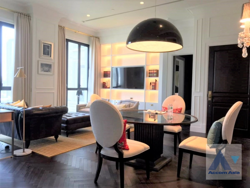 unitGarden View |  2 Bedrooms  Condominium For Rent in Ploenchit, Bangkok  near BTS Ploenchit (AA45064)