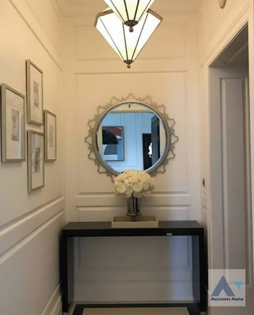 12  2 br Condominium For Rent in Ploenchit ,Bangkok BTS Ploenchit at 98 Wireless AA45064