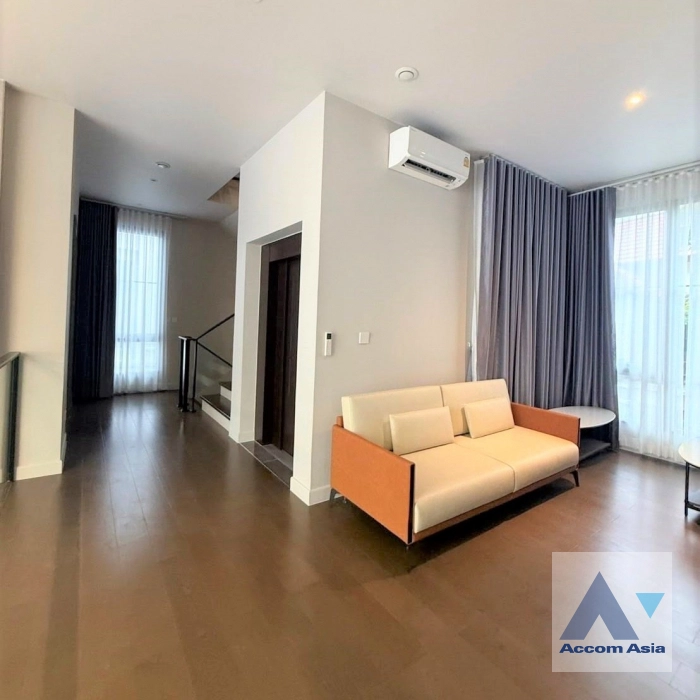 unitPrivate Swimming Pool |  4 Bedrooms  House For Rent in Pattanakarn, Bangkok  near ARL Ban Thap Chang (AA45067)