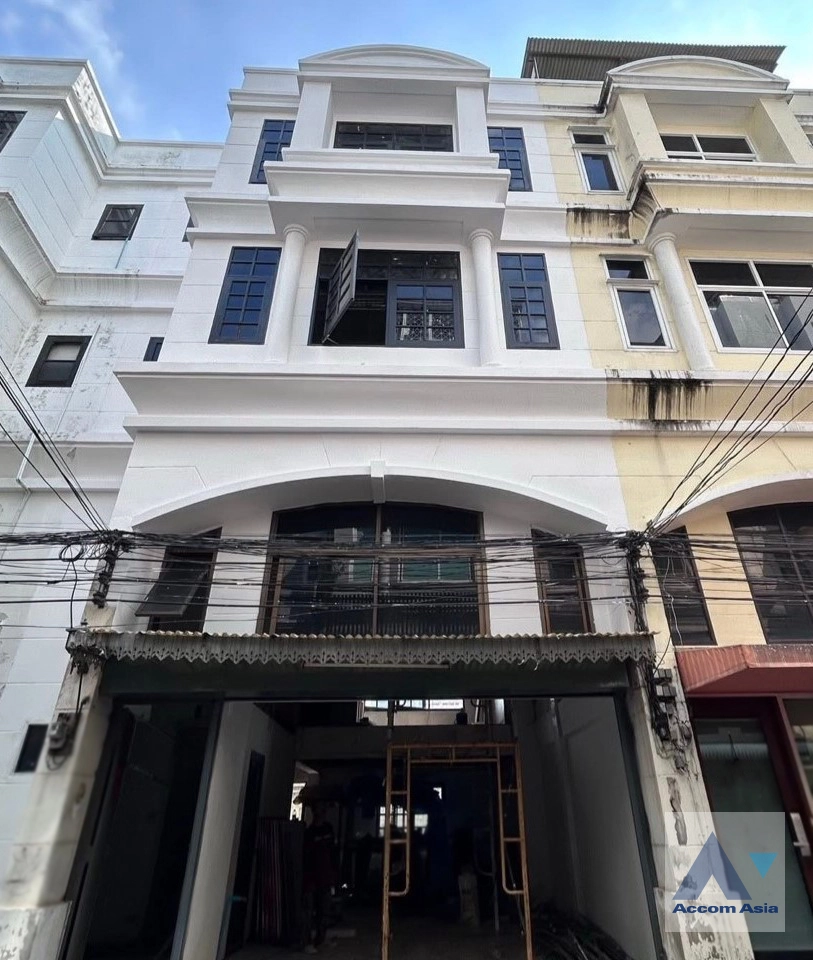 unitHome Office |  5 Bedrooms  Townhouse For Rent & Sale in Sukhumvit, Bangkok  near BTS Phrom Phong (AA45071)
