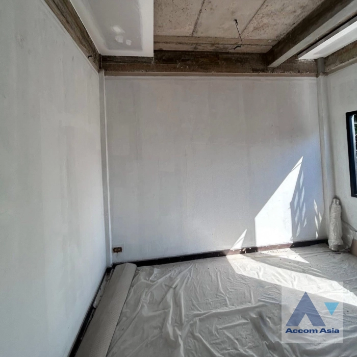 9  5 br Townhouse for rent and sale in Sukhumvit ,Bangkok BTS Phrom Phong AA45071