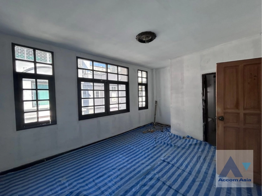 unitHome Office |  5 Bedrooms  Townhouse For Rent & Sale in Sukhumvit, Bangkok  near BTS Phrom Phong (AA45071)