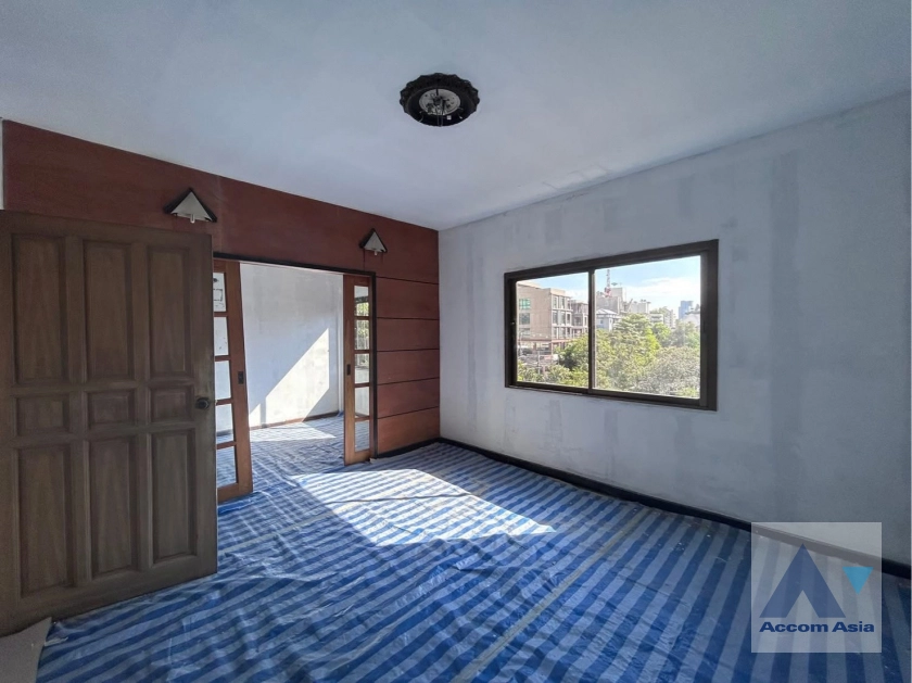 unitHome Office |  5 Bedrooms  Townhouse For Rent & Sale in Sukhumvit, Bangkok  near BTS Phrom Phong (AA45071)