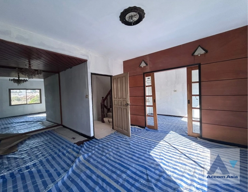  1  5 br Townhouse for rent and sale in Sukhumvit ,Bangkok BTS Phrom Phong AA45071