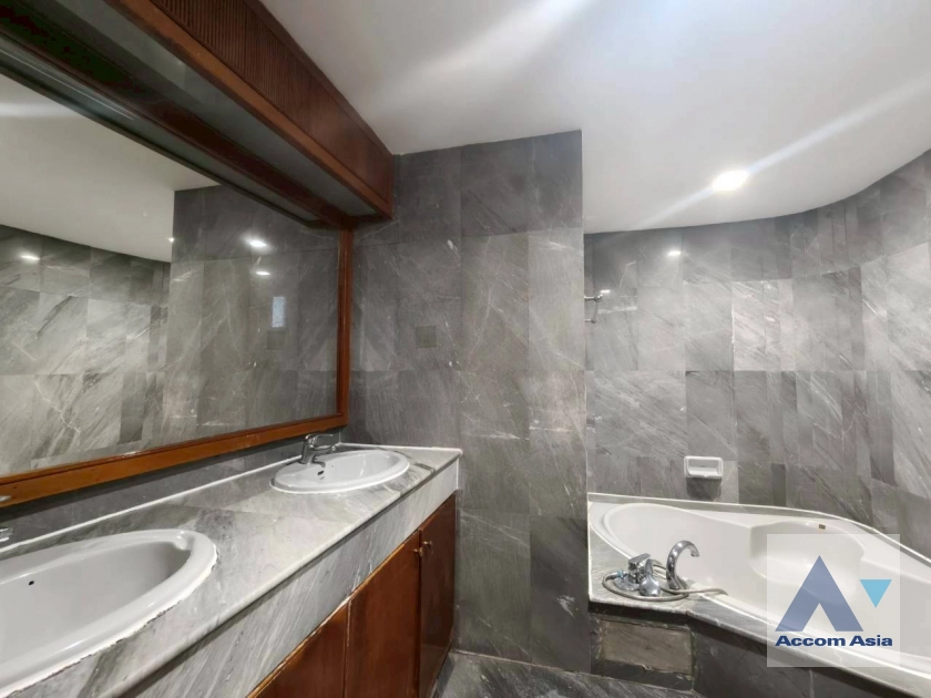 10  2 br Apartment For Rent in Sukhumvit ,Bangkok BTS Nana at Private Environment Space AA45073