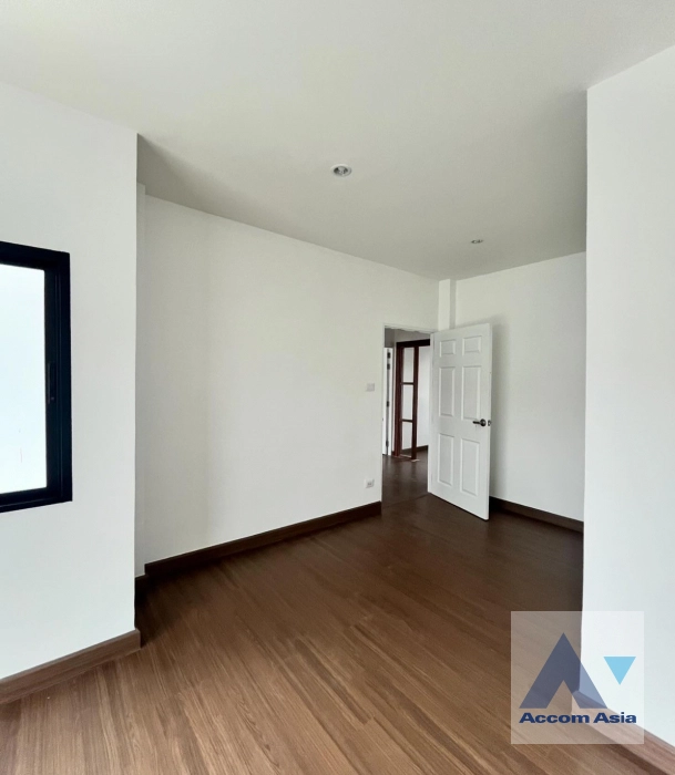 7  4 br House For Sale in Latkrabang ,Bangkok  at Phibunsap Village AA45083