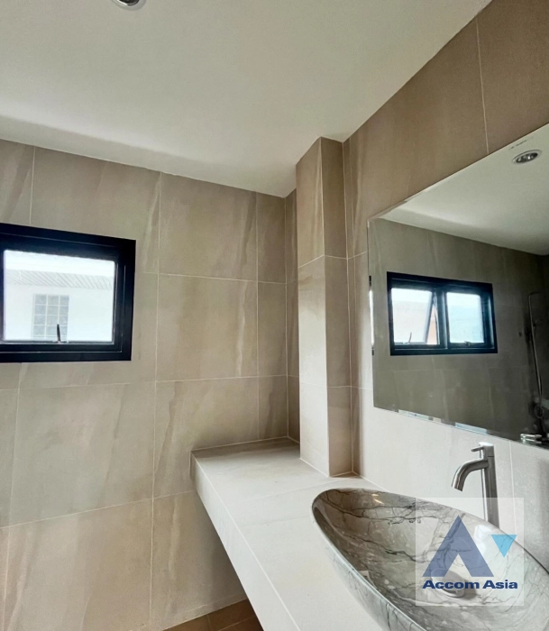 10  4 br House For Sale in Latkrabang ,Bangkok  at Phibunsap Village AA45083