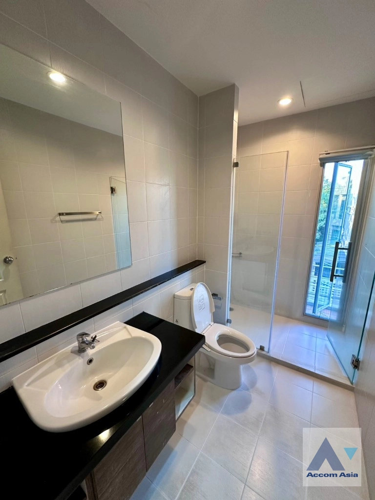14  3 br Townhouse for rent and sale in Pattanakarn ,Bangkok ARL Ramkhamhaeng at Noble Cube AA45084