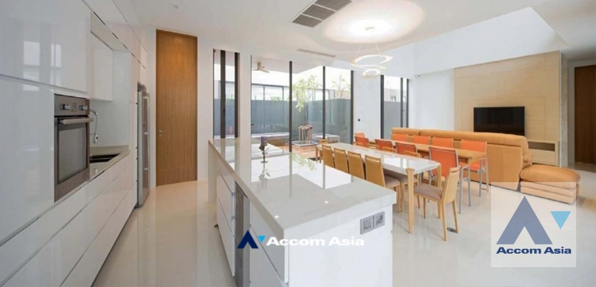 4  4 br House For Sale in Sukhumvit ,Bangkok BTS Ekkamai AA45087