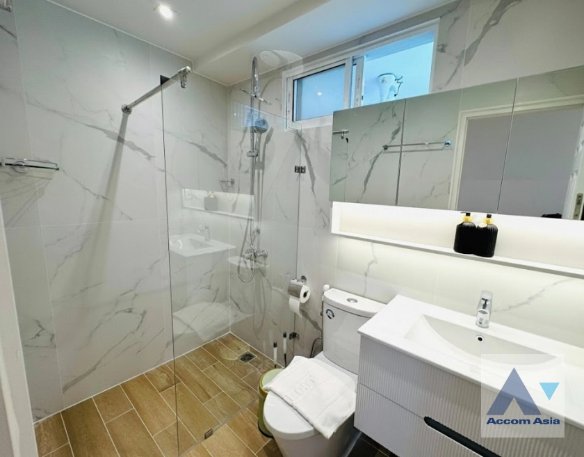 22  3 br Condominium For Rent in Sathorn ,Bangkok BTS Chong Nonsi - BRT Nararam 3 at Fortune Condo Town AA45097