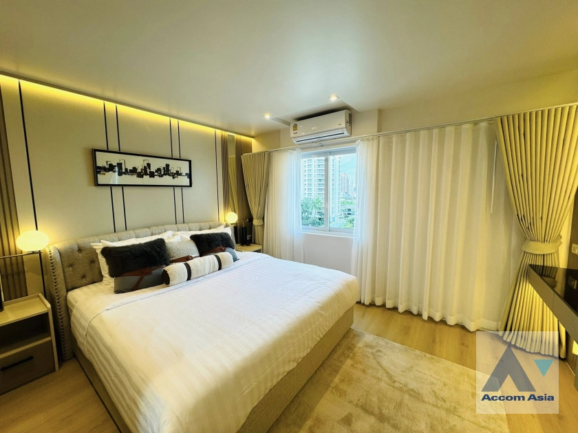 12  3 br Condominium For Rent in Sathorn ,Bangkok BTS Chong Nonsi - BRT Nararam 3 at Fortune Condo Town AA45097