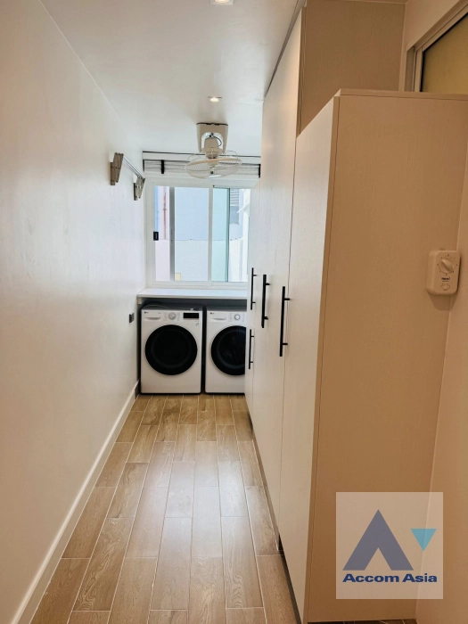 23  3 br Condominium For Rent in Sathorn ,Bangkok BTS Chong Nonsi - BRT Nararam 3 at Fortune Condo Town AA45097