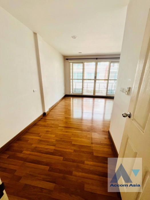 11  3 br Townhouse For Rent in Ratchadaphisek ,Bangkok  at Baan Klang Muang Urbanion Rama 9-Ladprao  AA45098