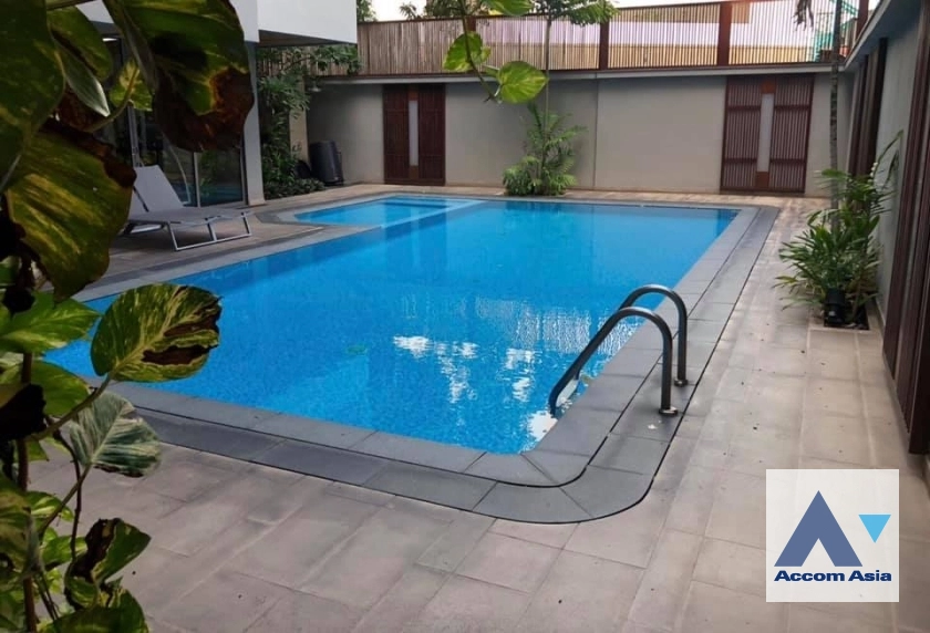 unit 2 Bedrooms  Apartment For Rent in Sukhumvit, Bangkok  near BTS Thong Lo (AA45102)