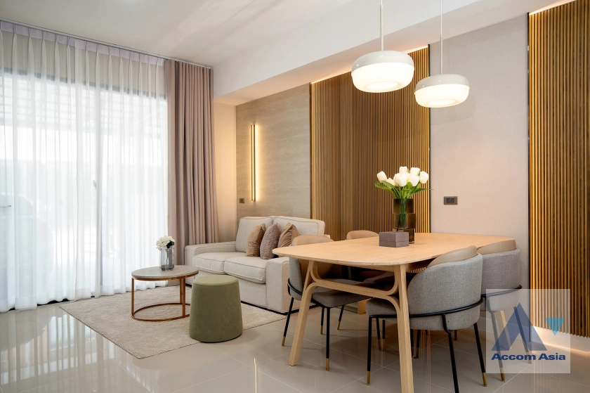  1  3 br Townhouse for rent and sale in Samutprakan ,Samutprakan  at House AA45104