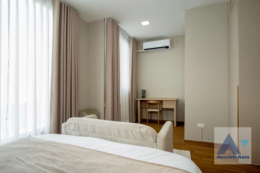 9  3 br Townhouse for rent and sale in Samutprakan ,Samutprakan  at House AA45104