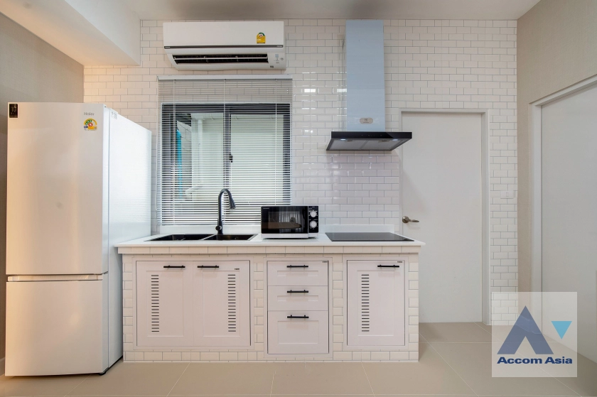 5  3 br Townhouse for rent and sale in Samutprakan ,Samutprakan  at House AA45104