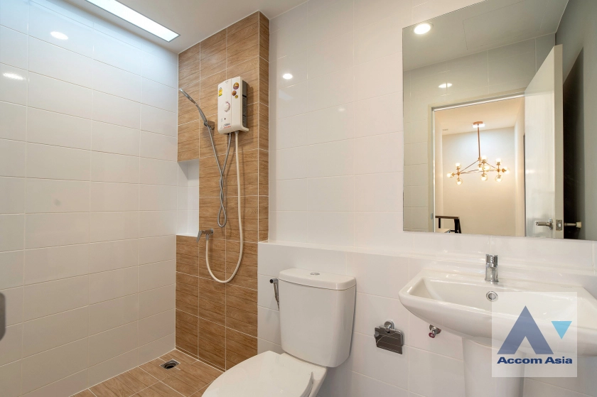 18  3 br Townhouse for rent and sale in Samutprakan ,Samutprakan  at House AA45104