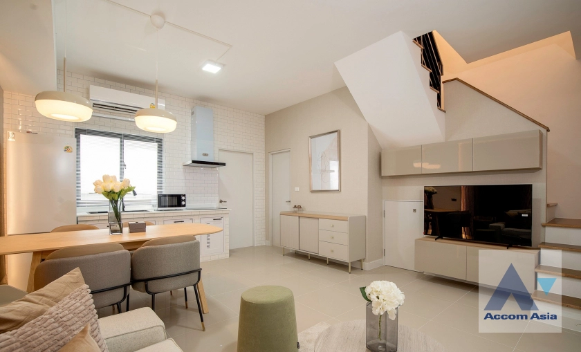 4  3 br Townhouse for rent and sale in Samutprakan ,Samutprakan  at House AA45104