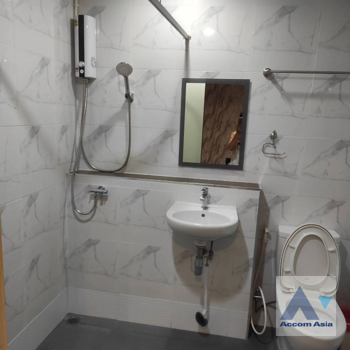 6  2 br Townhouse for rent and sale in Sukhumvit ,Bangkok BTS Phra khanong at Moo Baan Klongtan Nivet AA45106