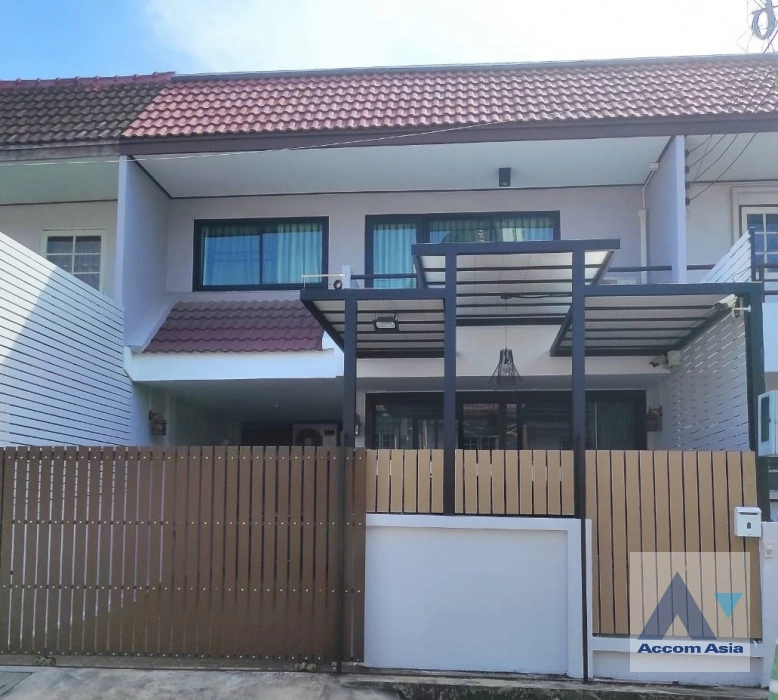 Townhouse For Rent & Sale in Sukhumvit, Bangkok Code AA45106
