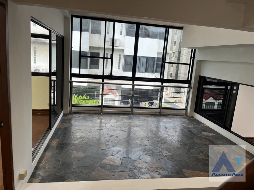 7  4 br Townhouse For Rent in Ploenchit ,Bangkok BTS Ploenchit AA45112