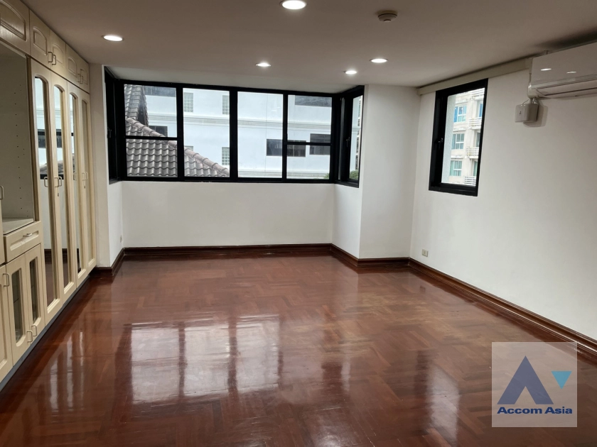 8  4 br Townhouse For Rent in Ploenchit ,Bangkok BTS Ploenchit AA45112
