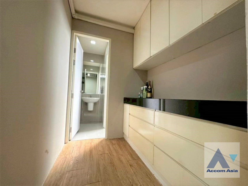 43  4 br Townhouse for rent and sale in Sukhumvit ,Bangkok BTS Thong Lo AA45115