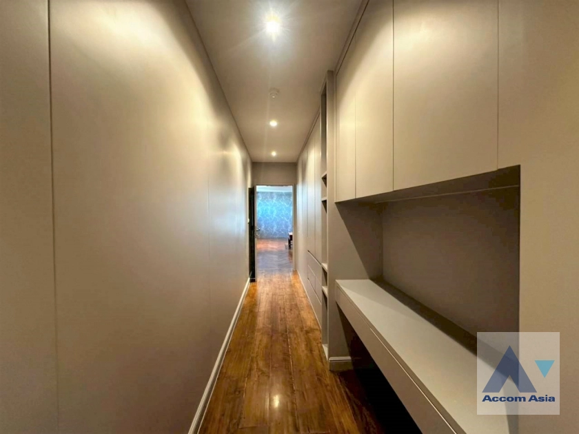 26  4 br Townhouse for rent and sale in Sukhumvit ,Bangkok BTS Thong Lo AA45115