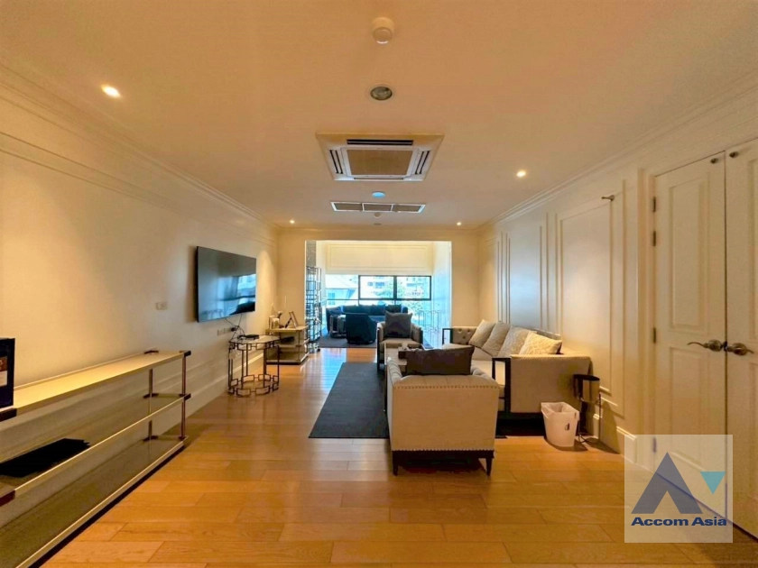 unit 4 Bedrooms  Townhouse For Rent & Sale in Sukhumvit, Bangkok  near BTS Thong Lo (AA45115)