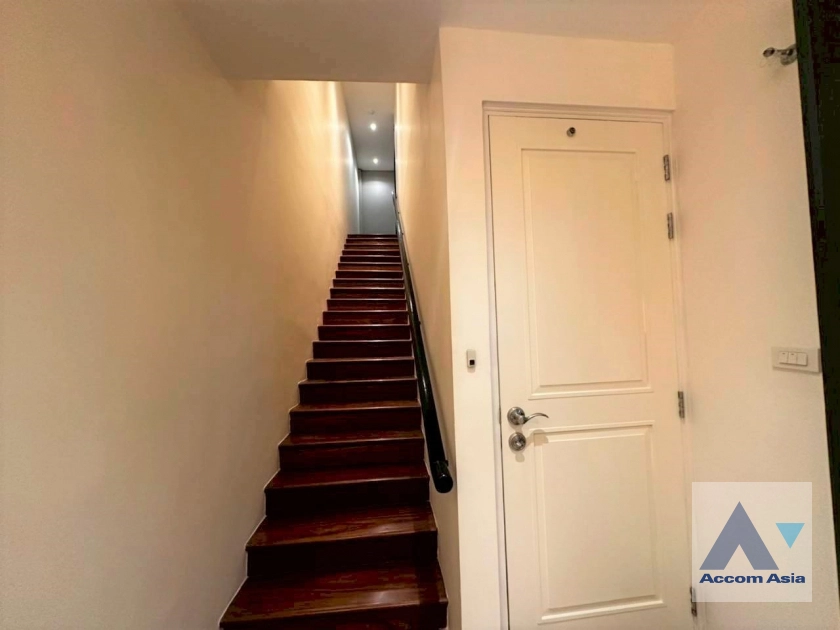 12  4 br Townhouse for rent and sale in Sukhumvit ,Bangkok BTS Thong Lo AA45115