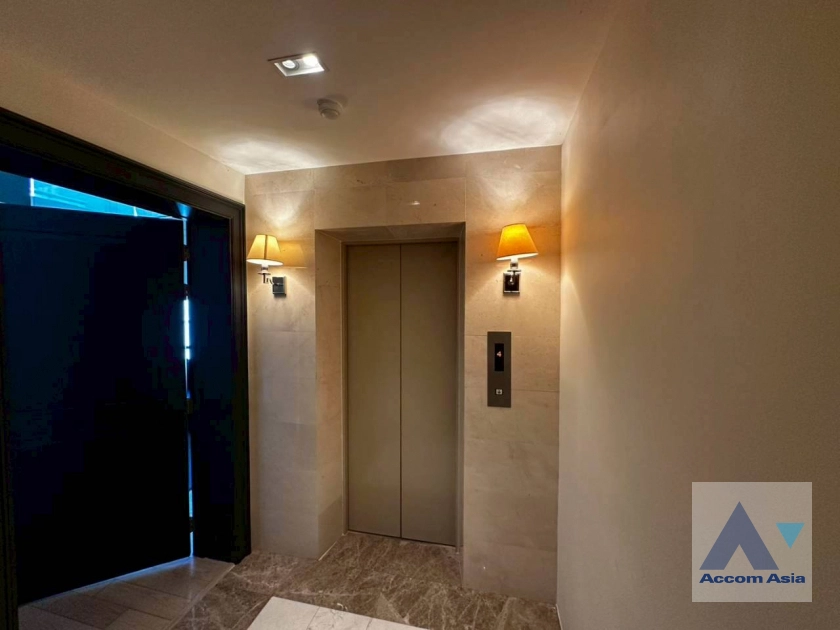 46  4 br Townhouse for rent and sale in Sukhumvit ,Bangkok BTS Thong Lo AA45115